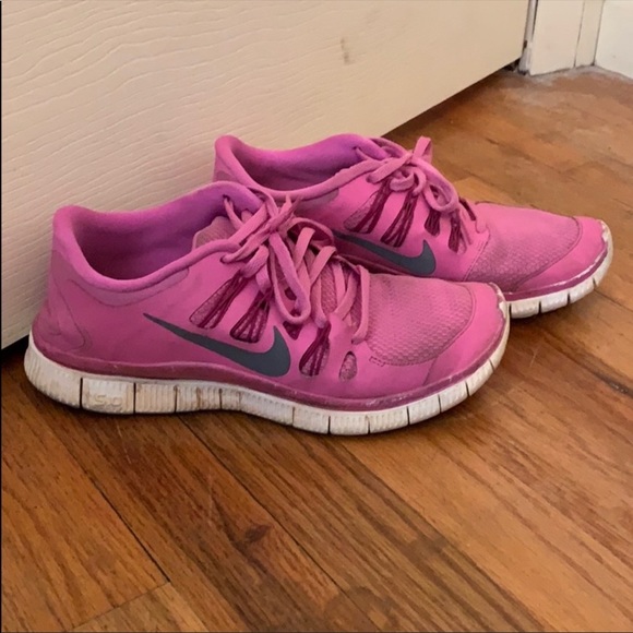 Nike Shoes - Nike Free Run Women’s 8.5